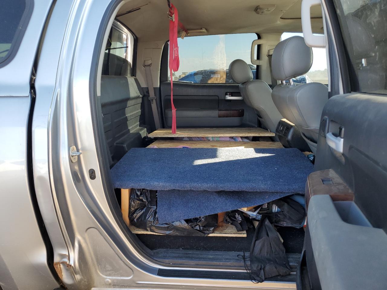 2012 Toyota Tundra - Image 10