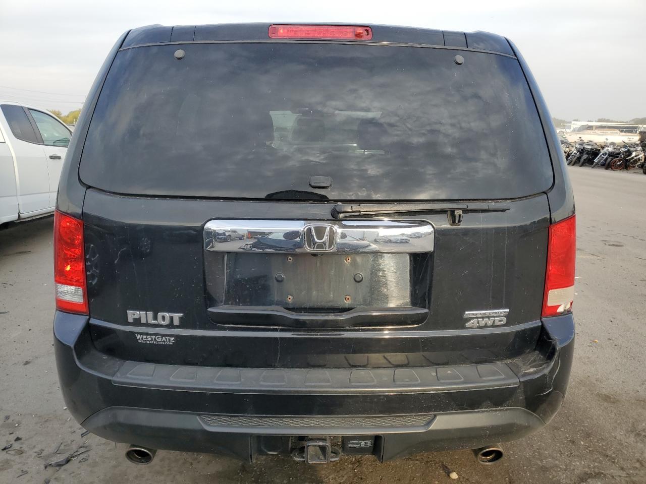 5FNYF4H38FB063414 2015 Honda Pilot Se