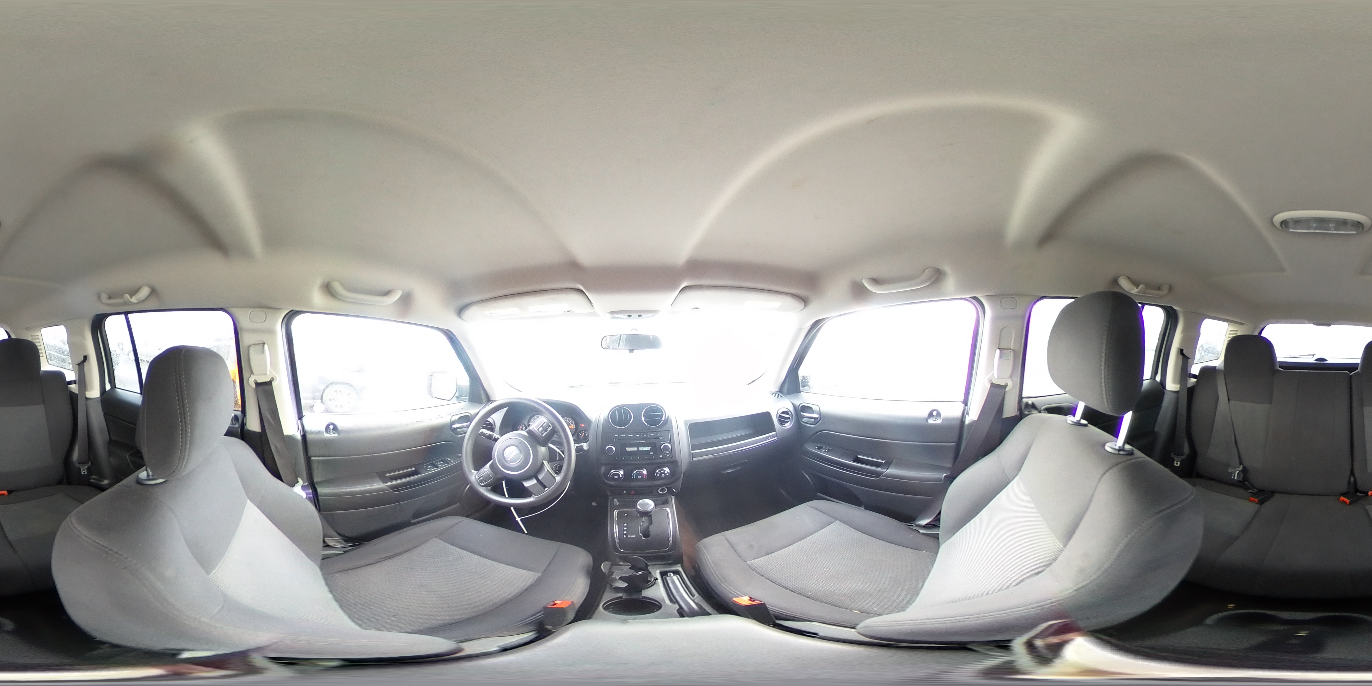 2014 Jeep Liberty (Patriot) - Image 13