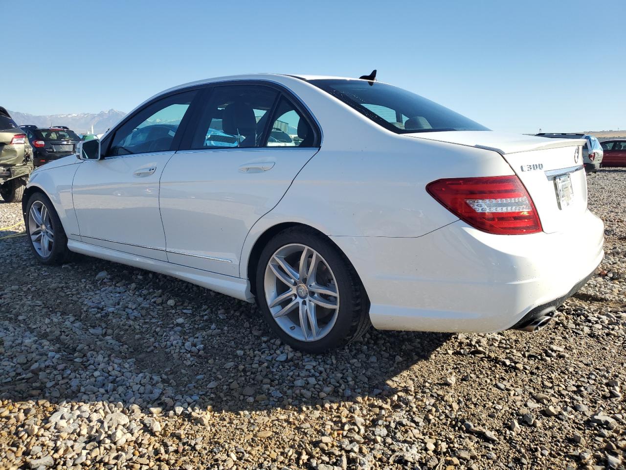 VIN WDDGF8AB1ER313658 2014 MERCEDES-BENZ C-CLASS no.2