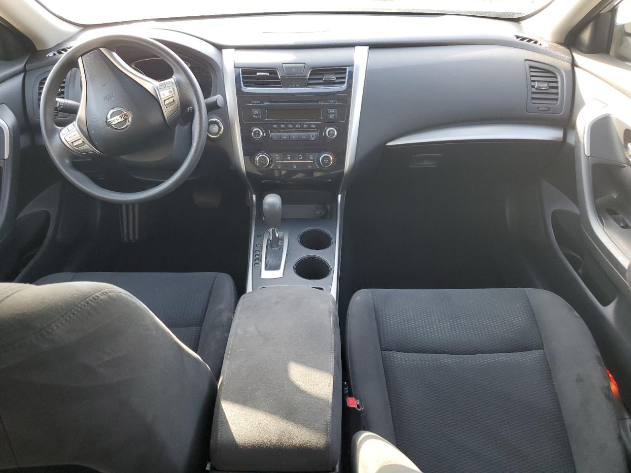 2015 Nissan Altima - Image 8
