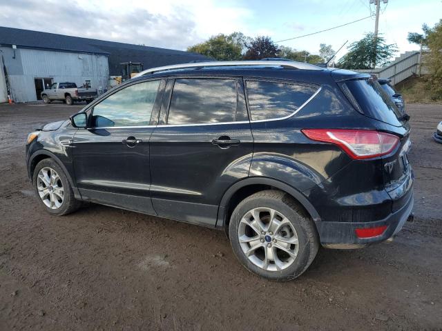  FORD ESCAPE 2015 Czarny