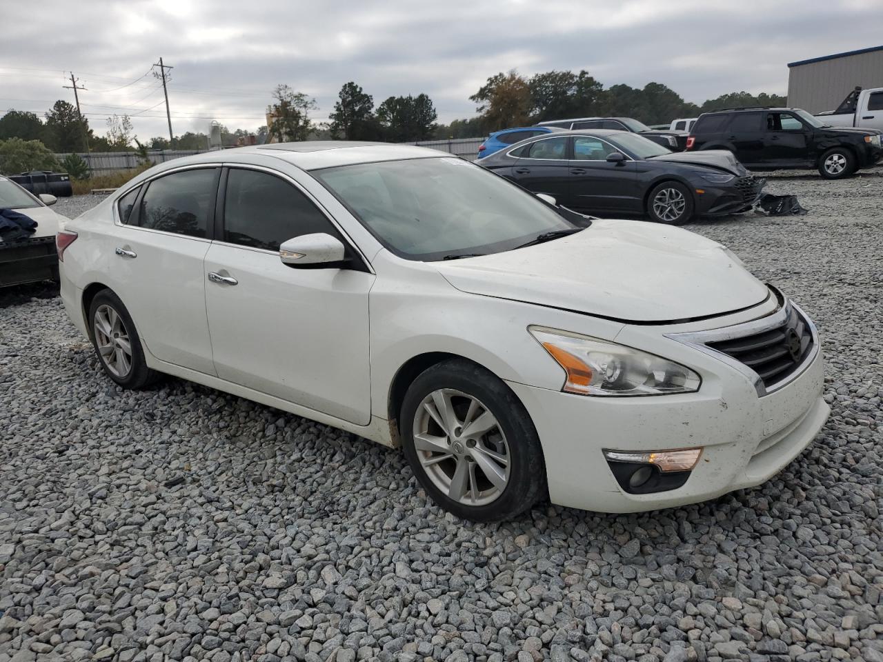 2015 Nissan Altima - Image 4