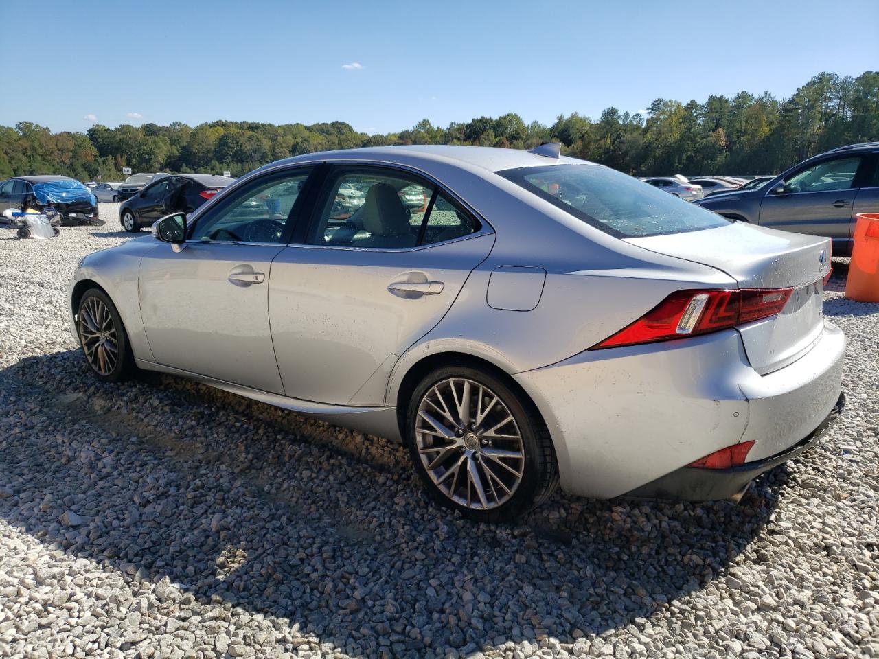 2016 Lexus IS - Image 2