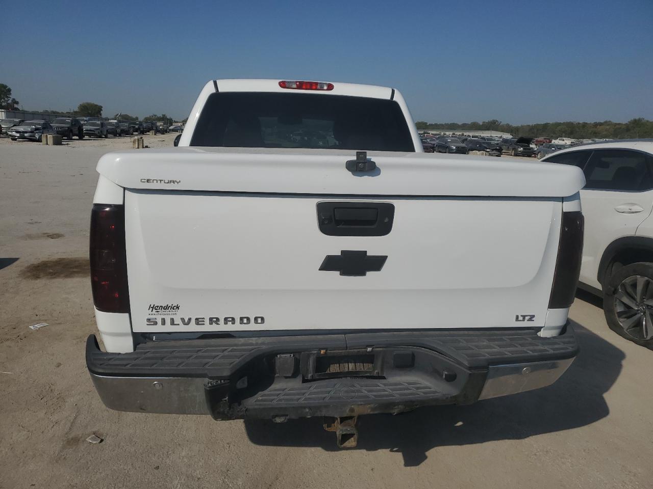 2013 Chevrolet Silverado - Image 6