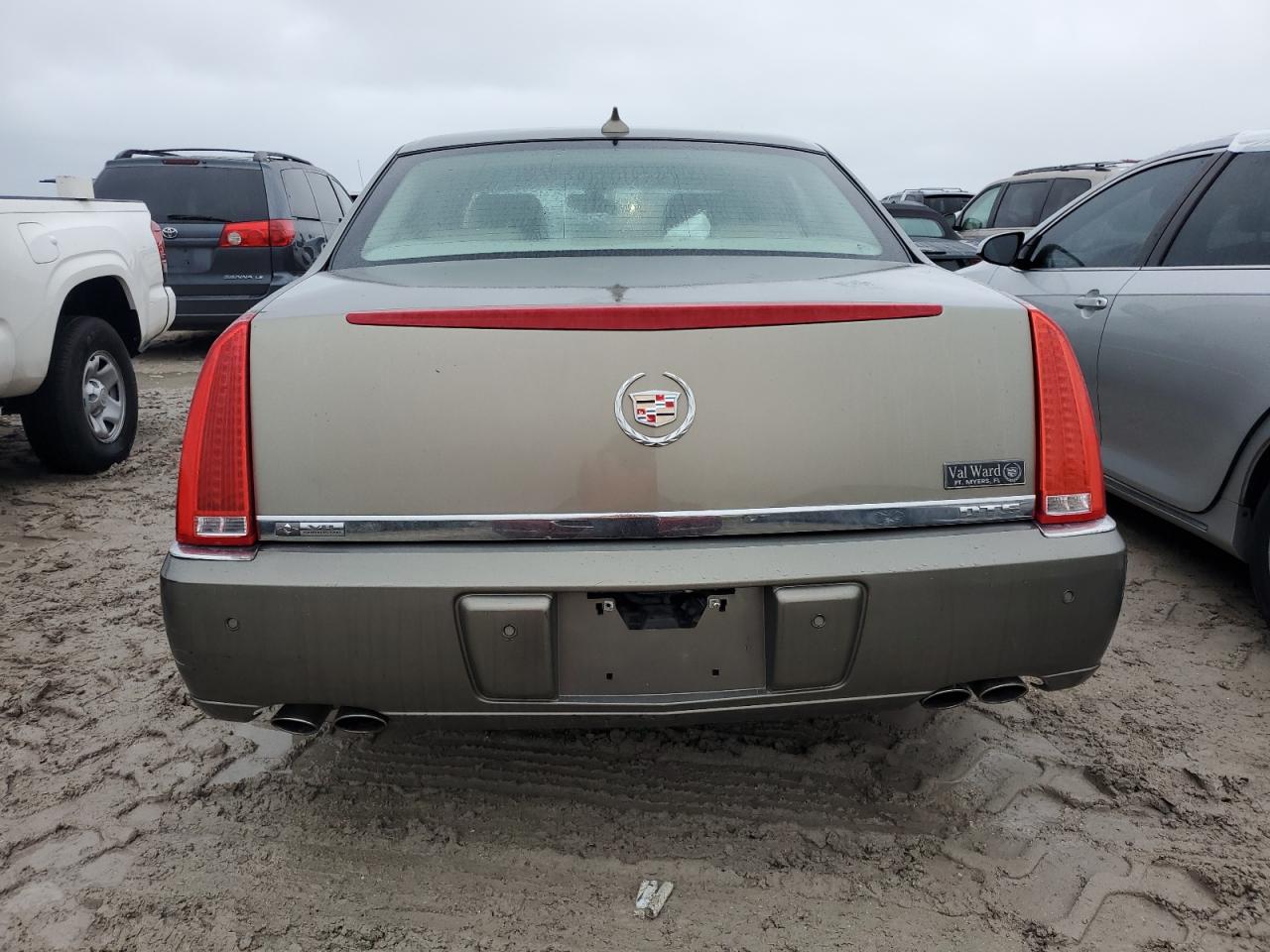 1G6KH5E69BU141224 2011 Cadillac Dts Premium Collection