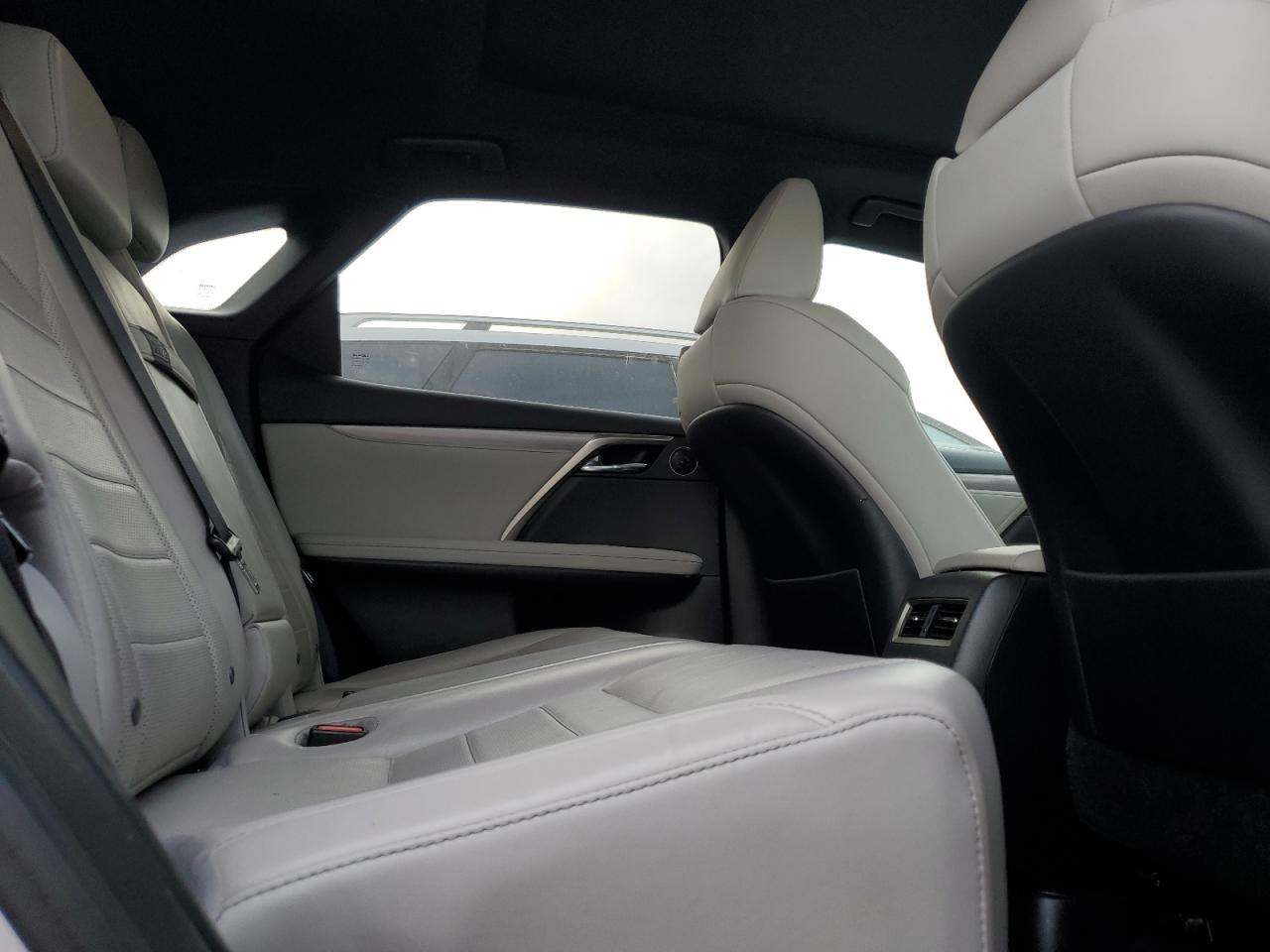 2016 Lexus RX - Image 11