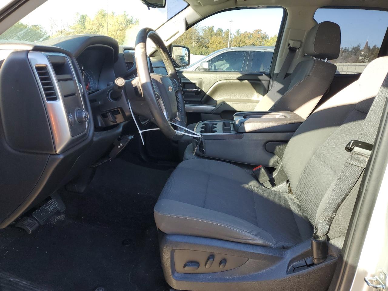2016 Chevrolet Silverado - Image 7