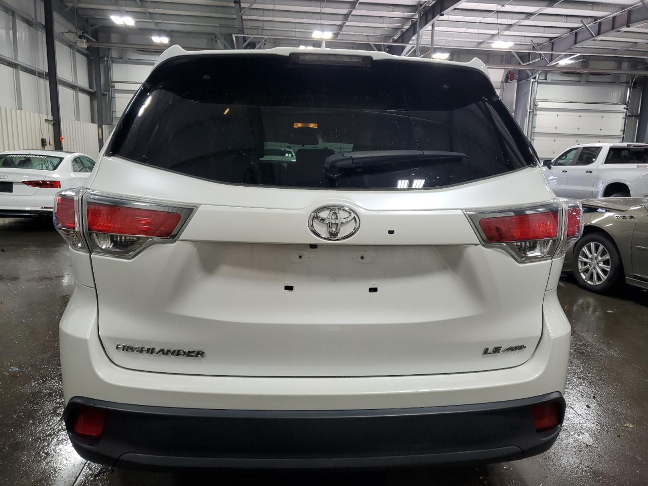 5TDBKRFH2FS176753 2015 Toyota Highlander Le