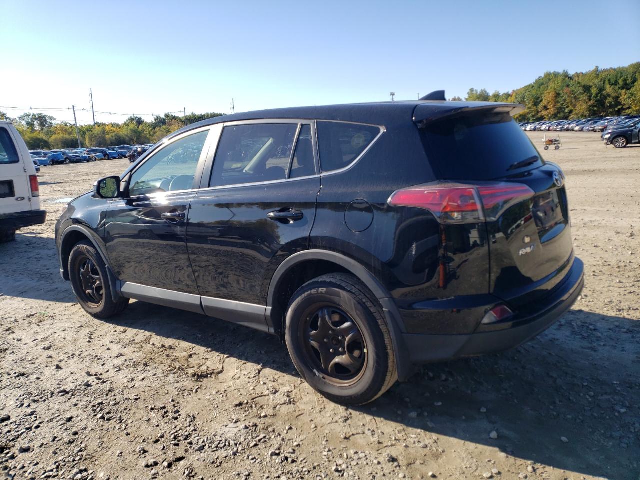 2018 Toyota RAV 4 - Image 2