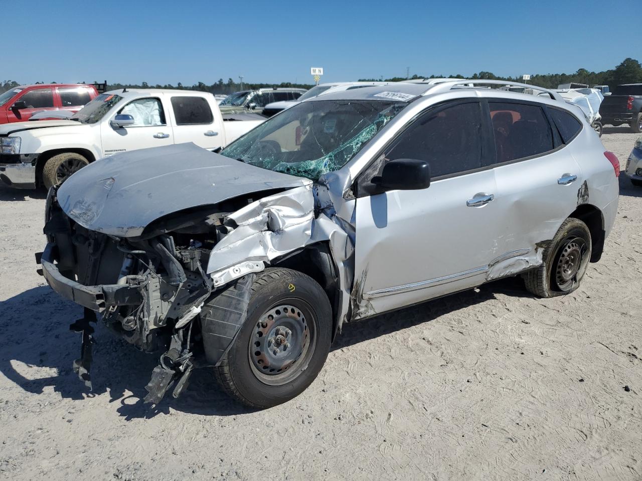 2015 Nissan Rogue - Image 1