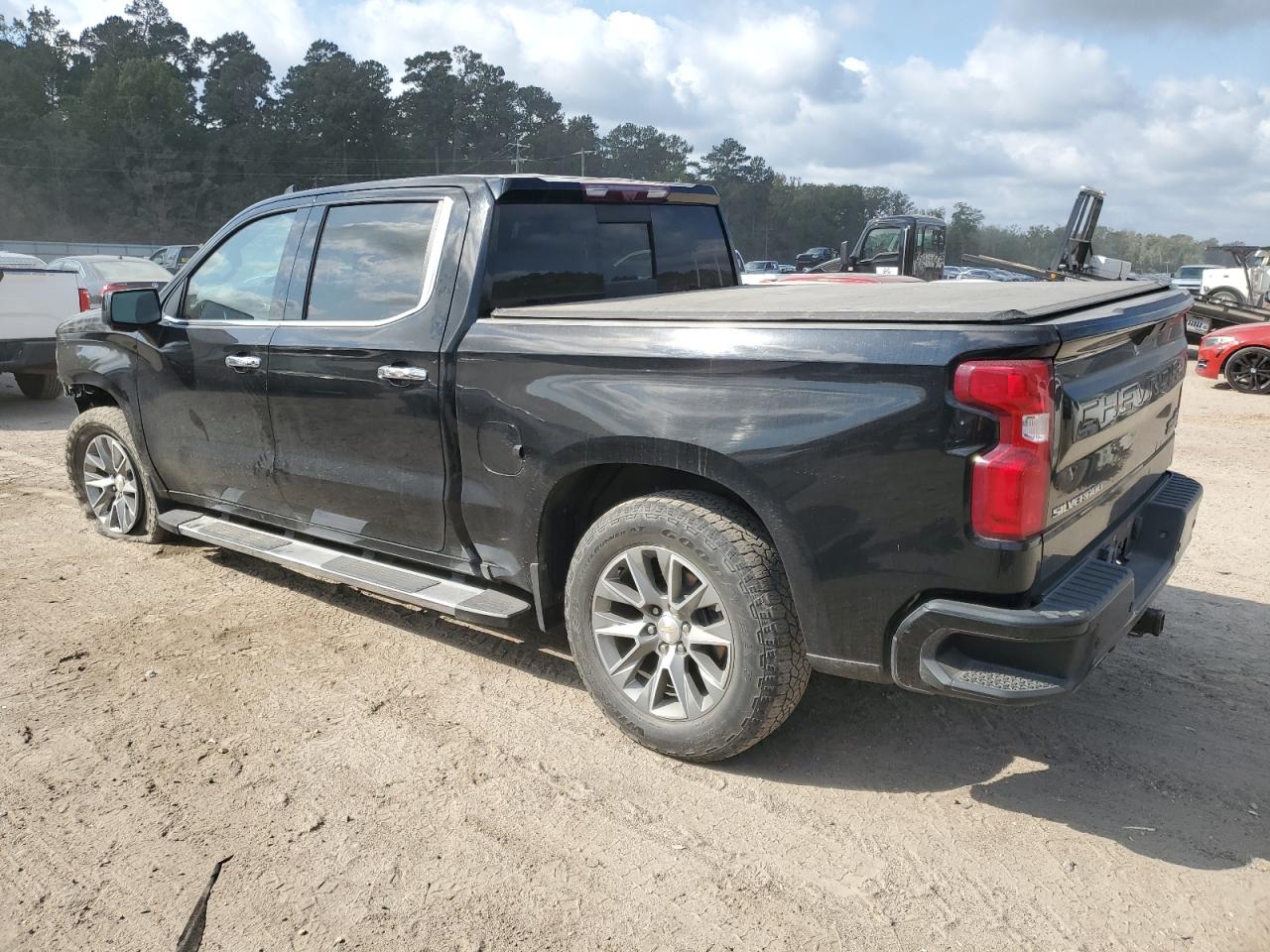 2020 Chevrolet Silverado - Image 2