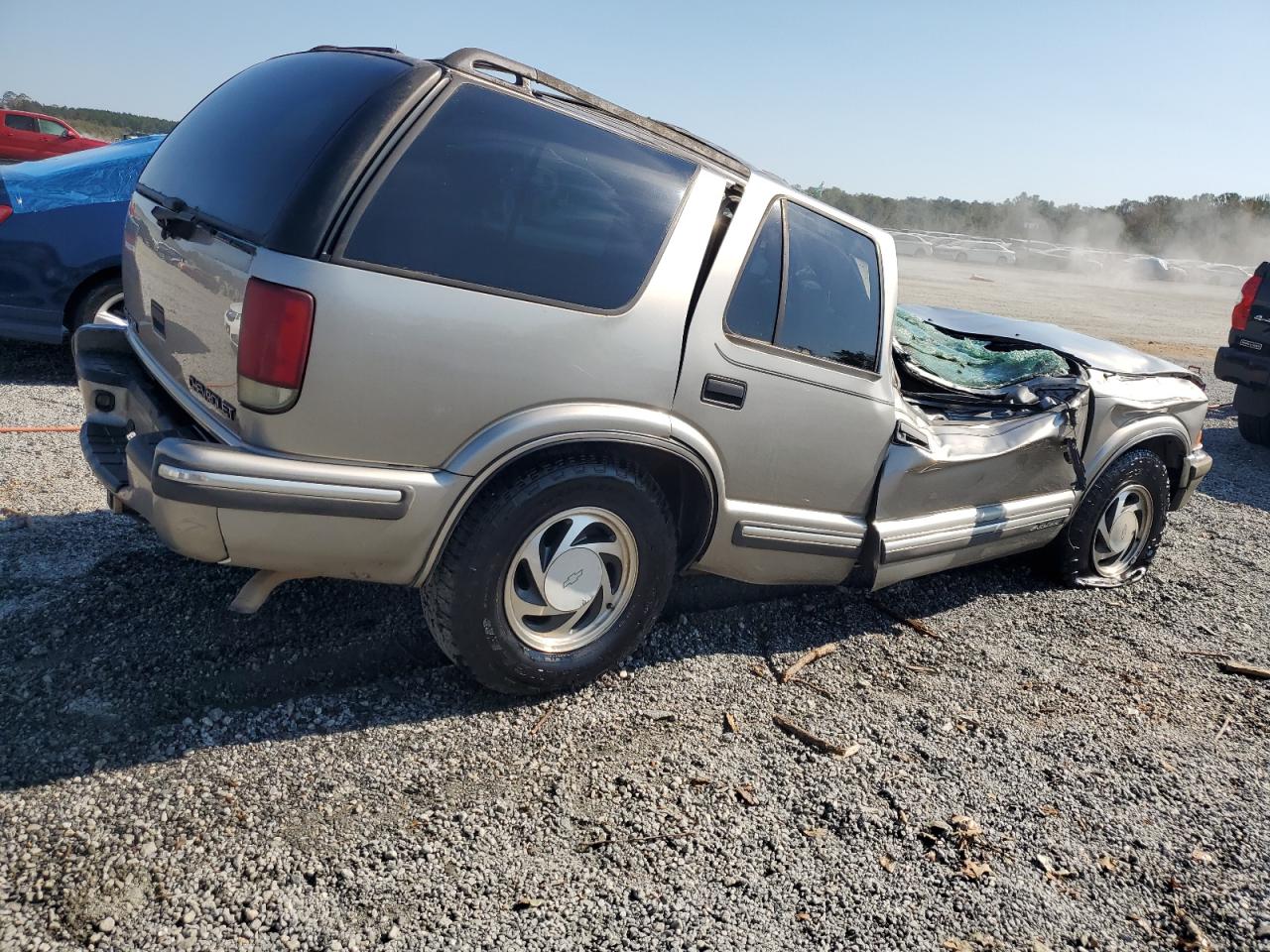1999 Chevrolet Blazer - Image 3