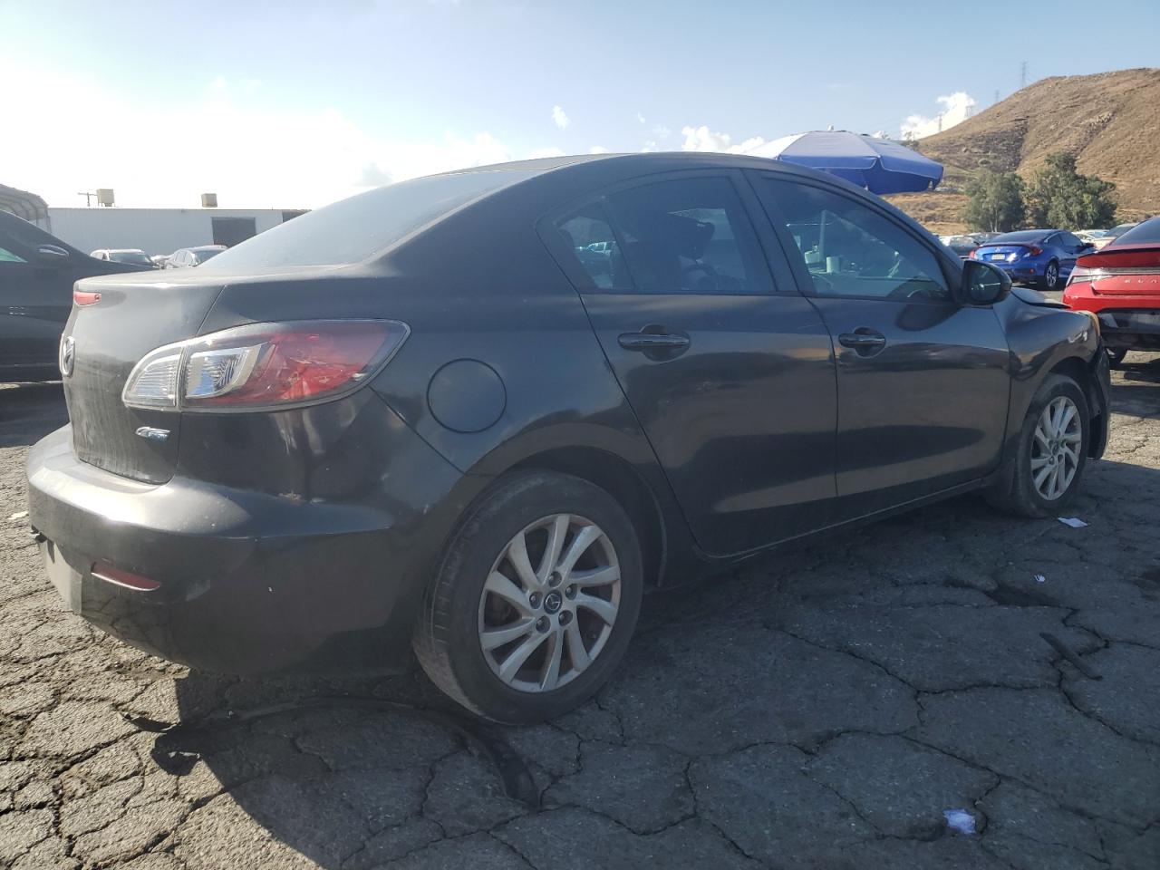 2013 Mazda 3 - Image 3