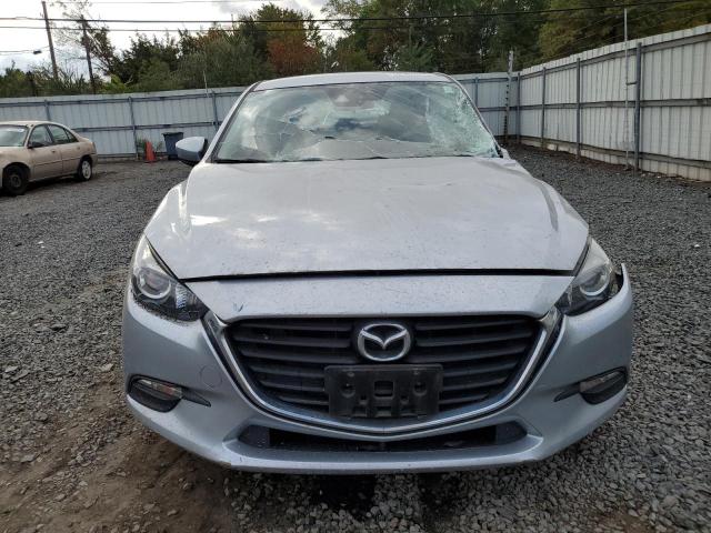  MAZDA 3 2018 Srebrny