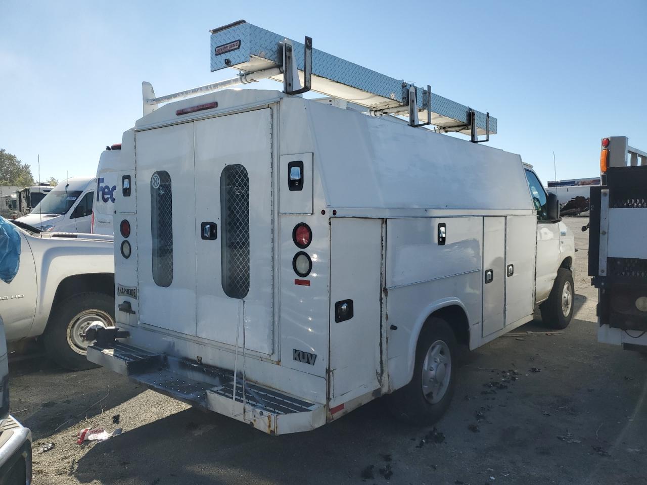 2017 Ford Econoline - Image 3