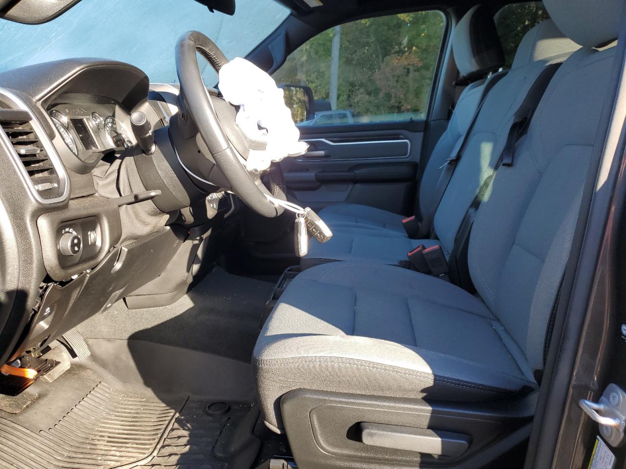2021 RAM 1500 - Image 7