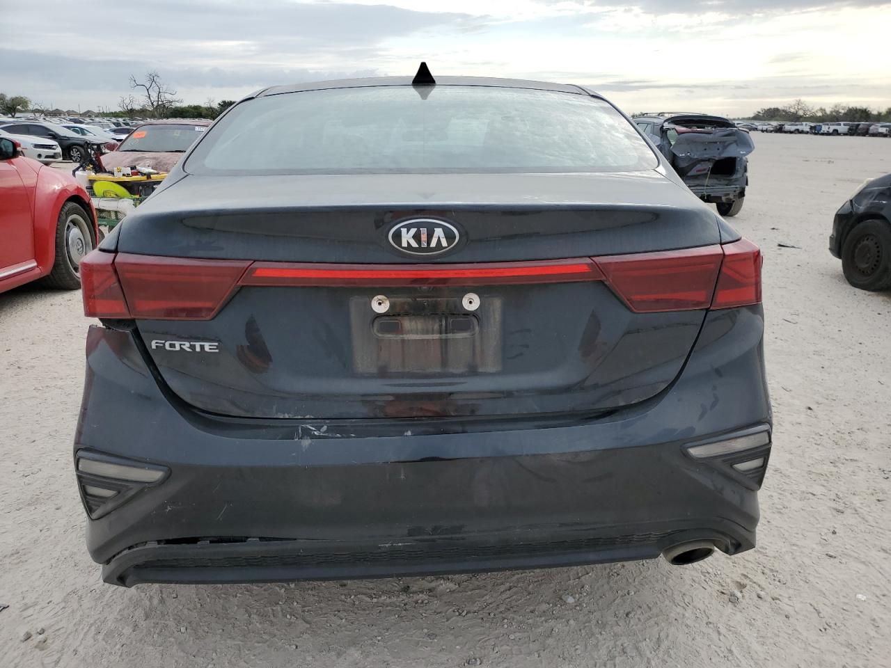 2021 Kia Forte Fe VIN: 3KPF24AD3ME288784 Lot: 76789894