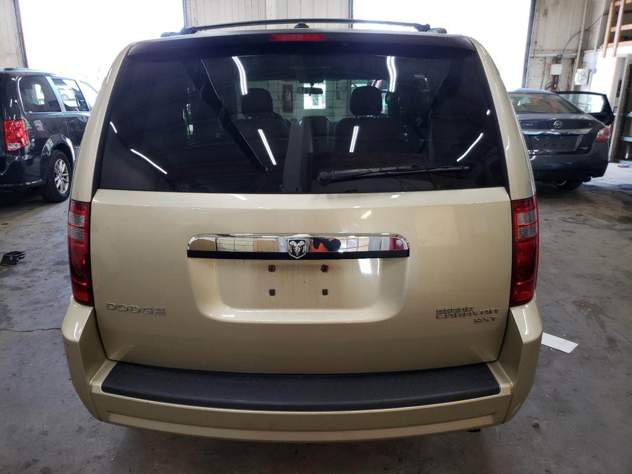 2010 Dodge Grand Caravan Sxt VIN: 2D4RN5D19AR446585 Lot: 70825114