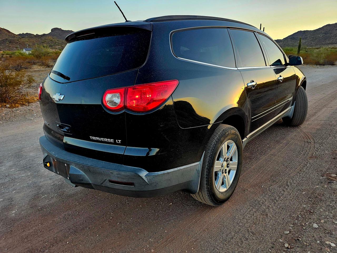 2009 Chevrolet Traverse - Image 4