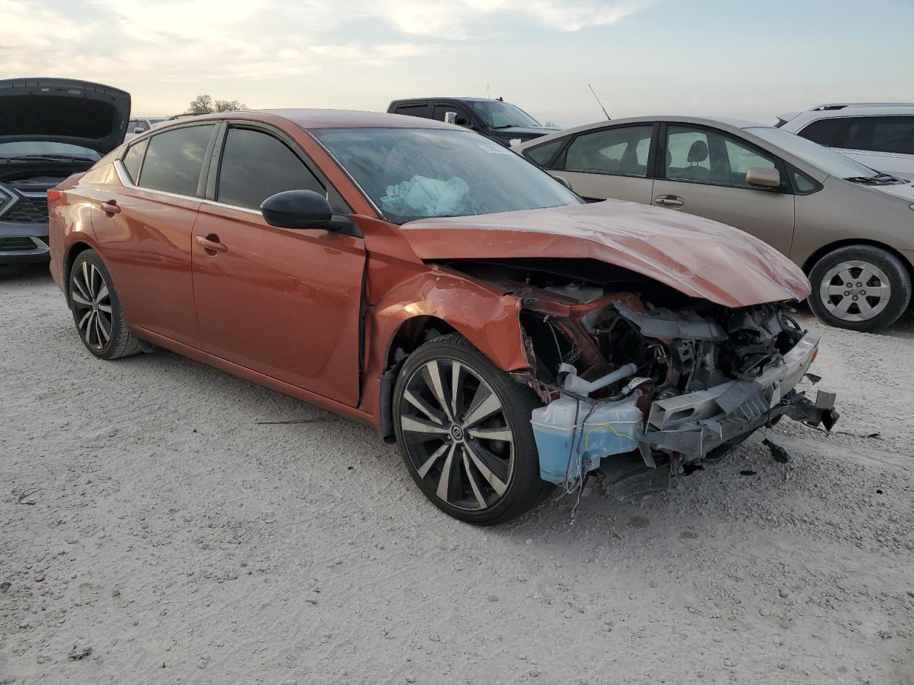 2020 Nissan Altima - Image 4