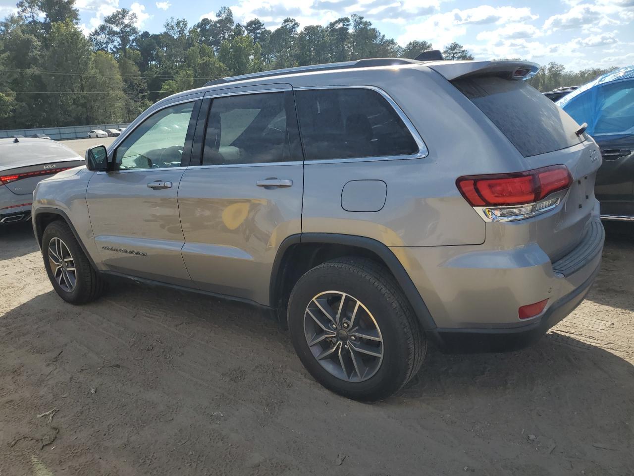 2020 Jeep Grand Cherokee - Image 2