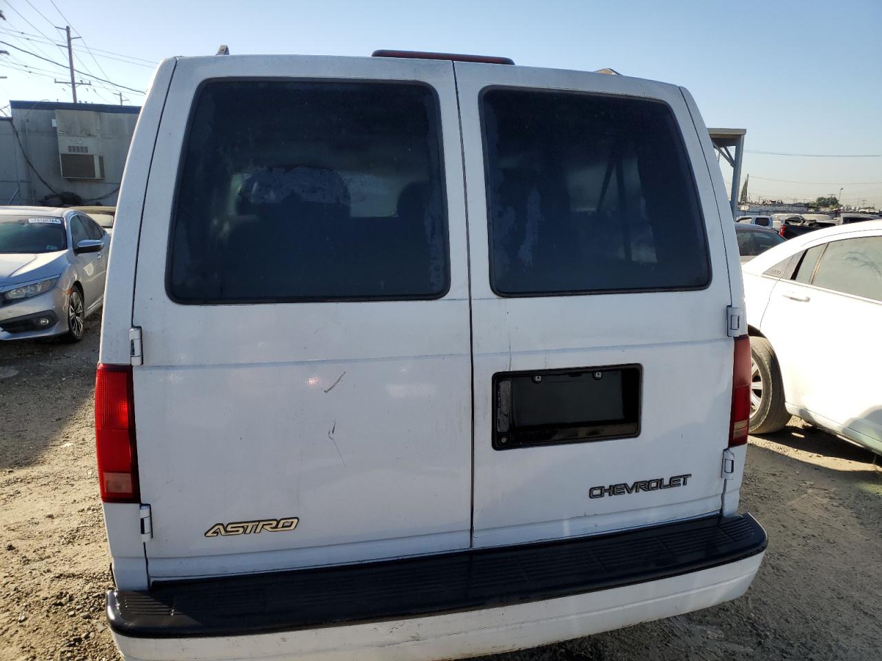 1998 Chevrolet Astro VIN: 1GNDM19W6WB173531 Lot: 76167294