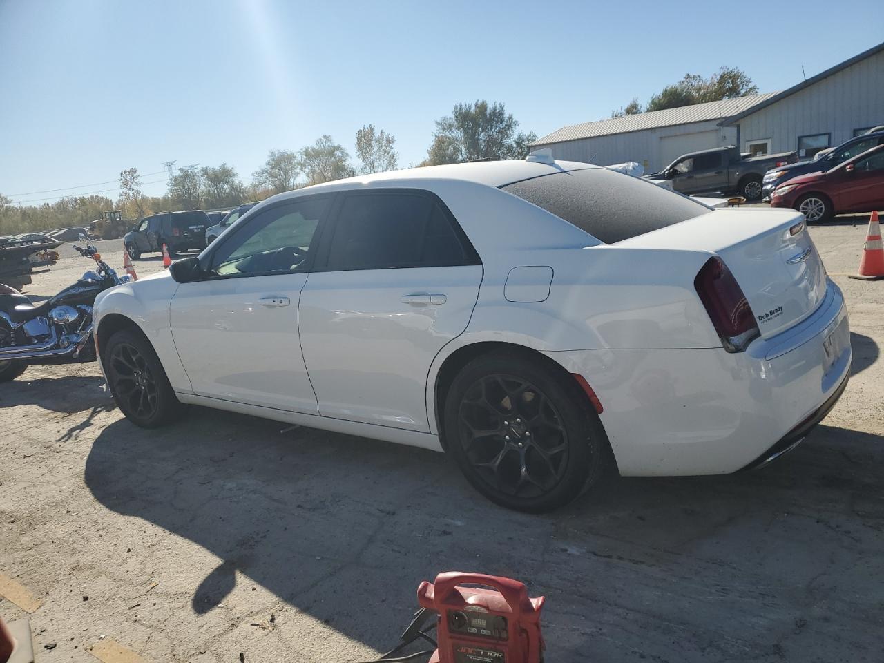 2019 Chrysler 300 - Image 2