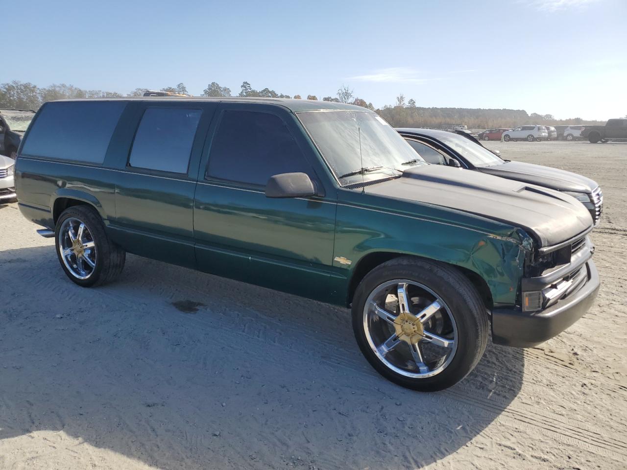 1994 Chevrolet Suburban - Image 4