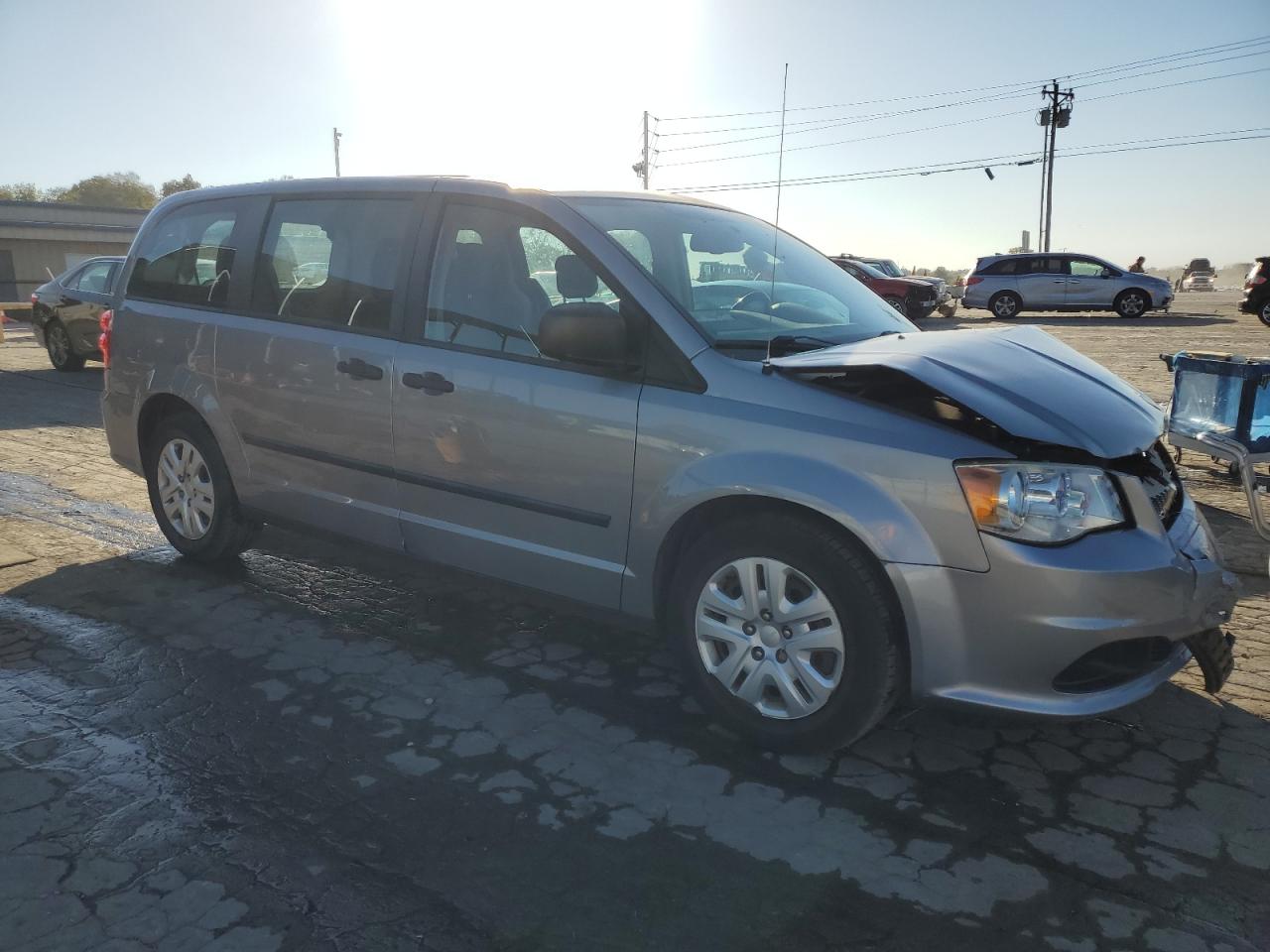 2015 Dodge Caravan - Image 4
