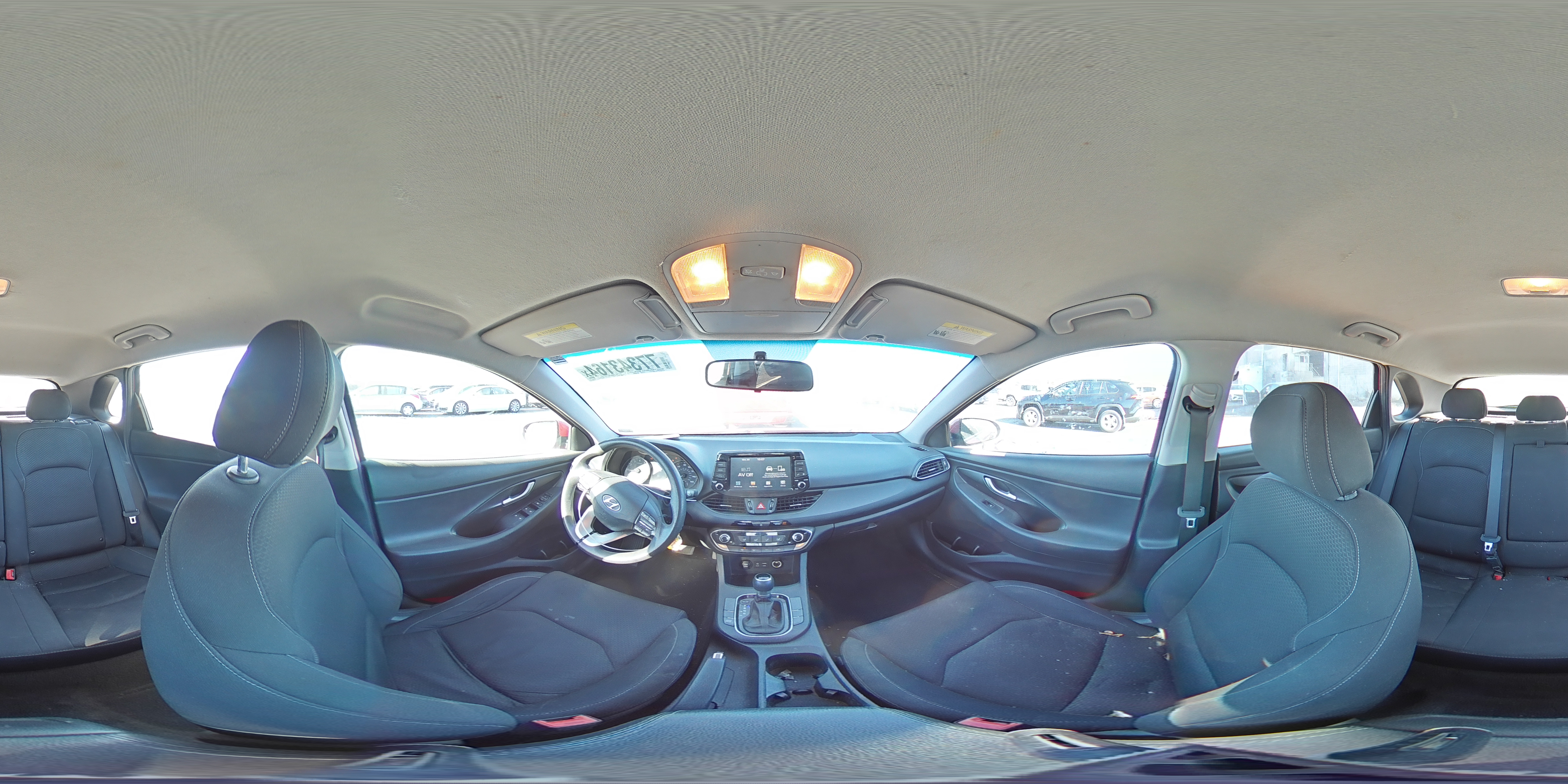 2020 Hyundai Elantra - Image 12