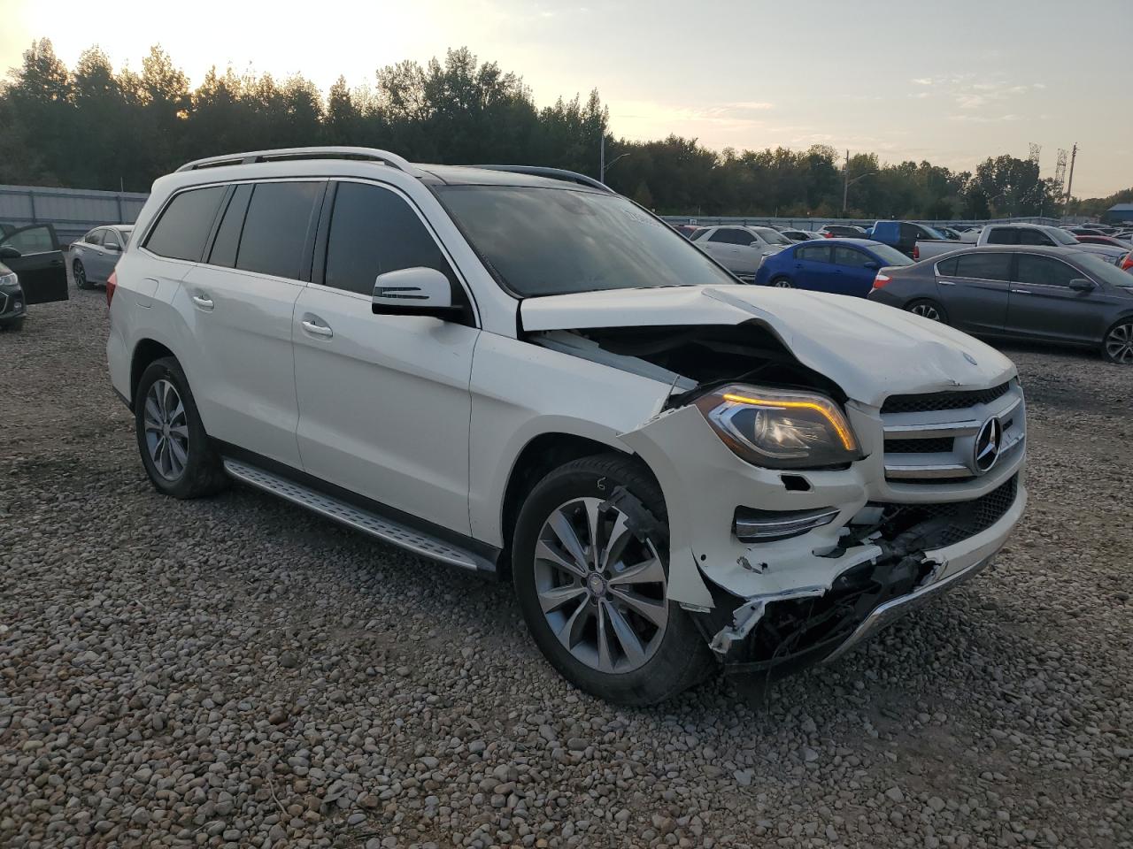 VIN 4JGDF7CE5EA284058 2014 MERCEDES-BENZ GL-CLASS no.4