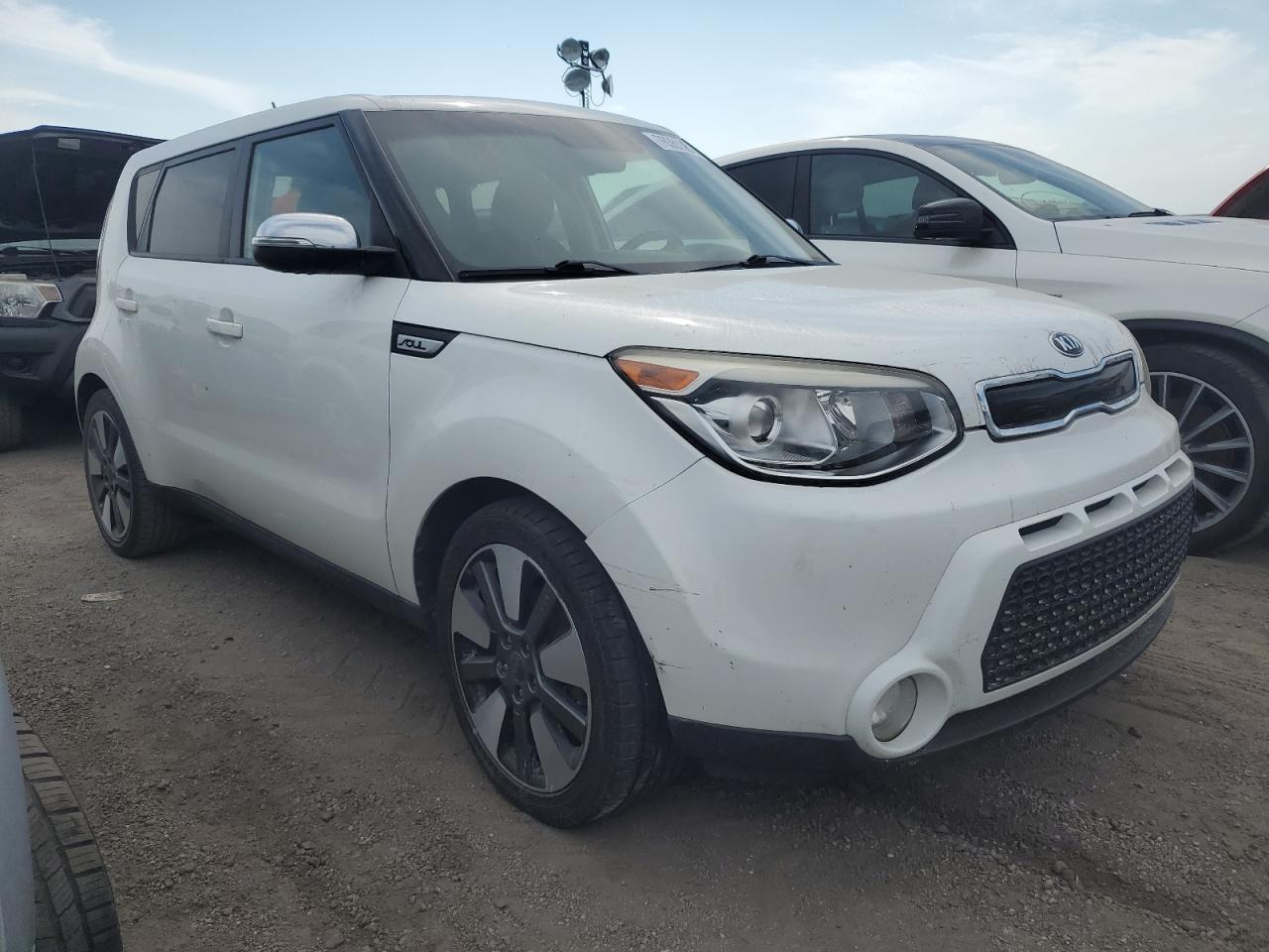 VIN KNDJX3A59F7804552 2015 KIA SOUL no.4