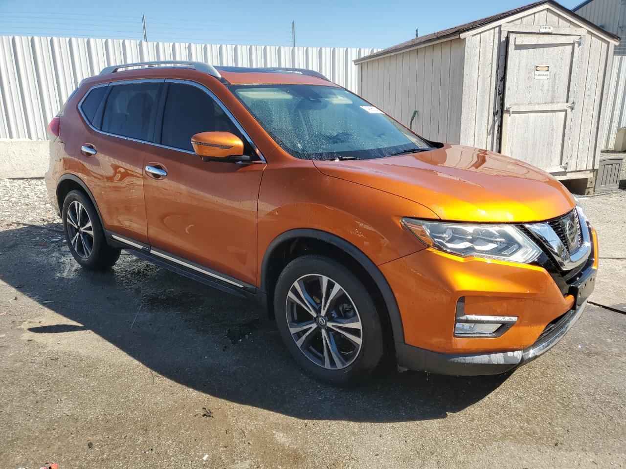 2017 Nissan Rogue - Image 4