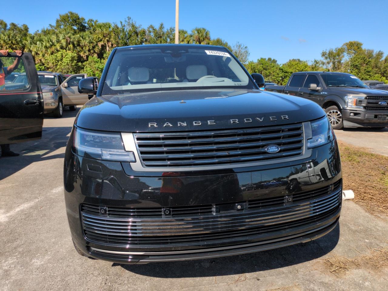 2023 Land Rover Range Rover - Image 5