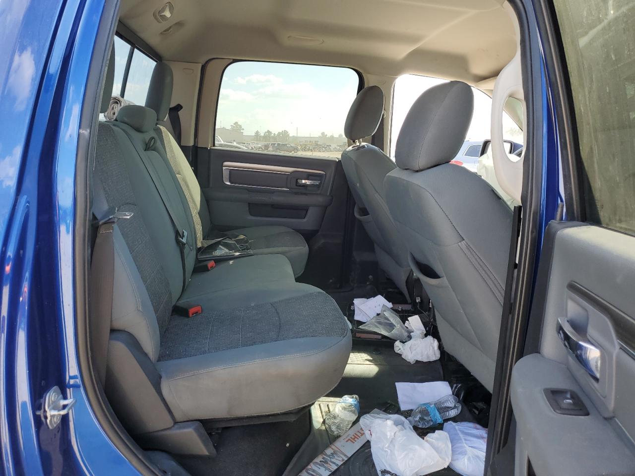 2016 RAM 1500 - Image 10