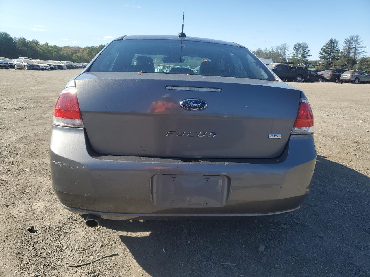 1FAHP3HN0BW175161 2011 Ford Focus Sel