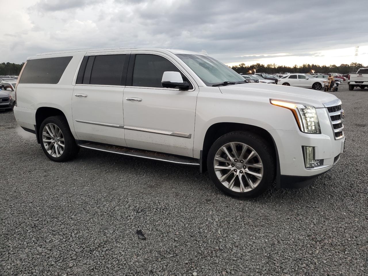 2018 Cadillac Escalade - Image 4