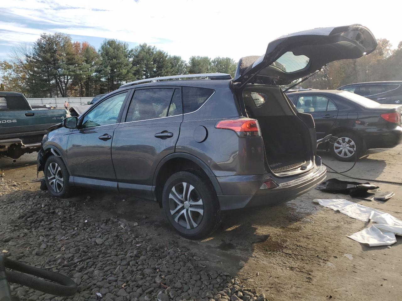 2016 Toyota RAV 4 - Image 2
