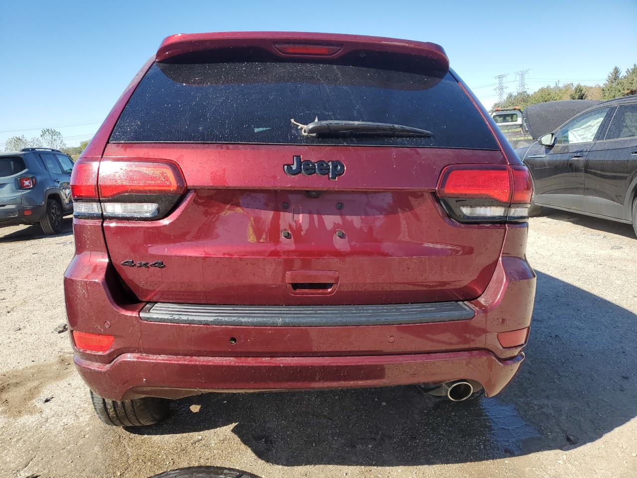 1C4RJFAG4JC391107 2018 Jeep Grand Cherokee Laredo