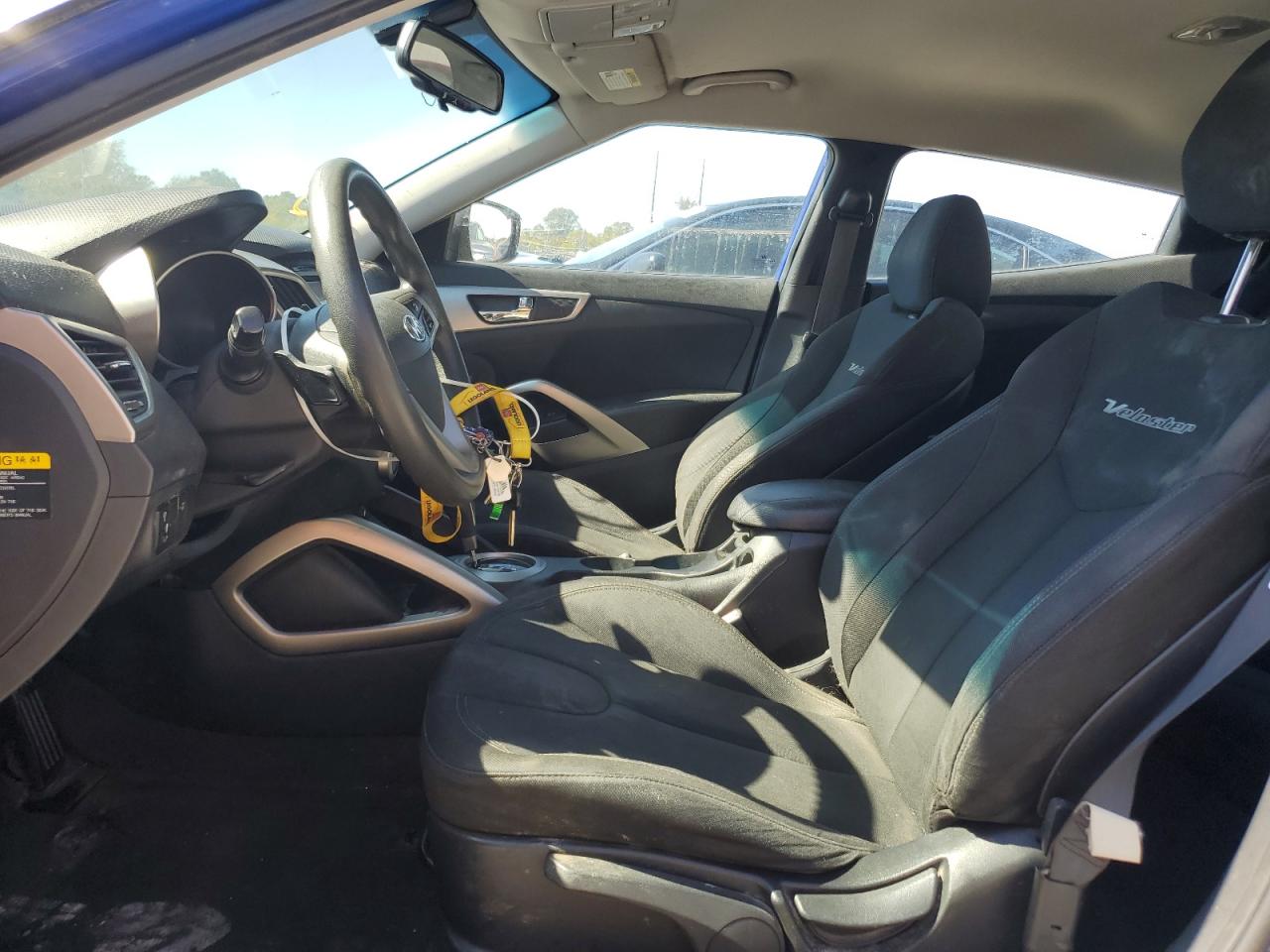 2012 Hyundai Veloster - Image 7