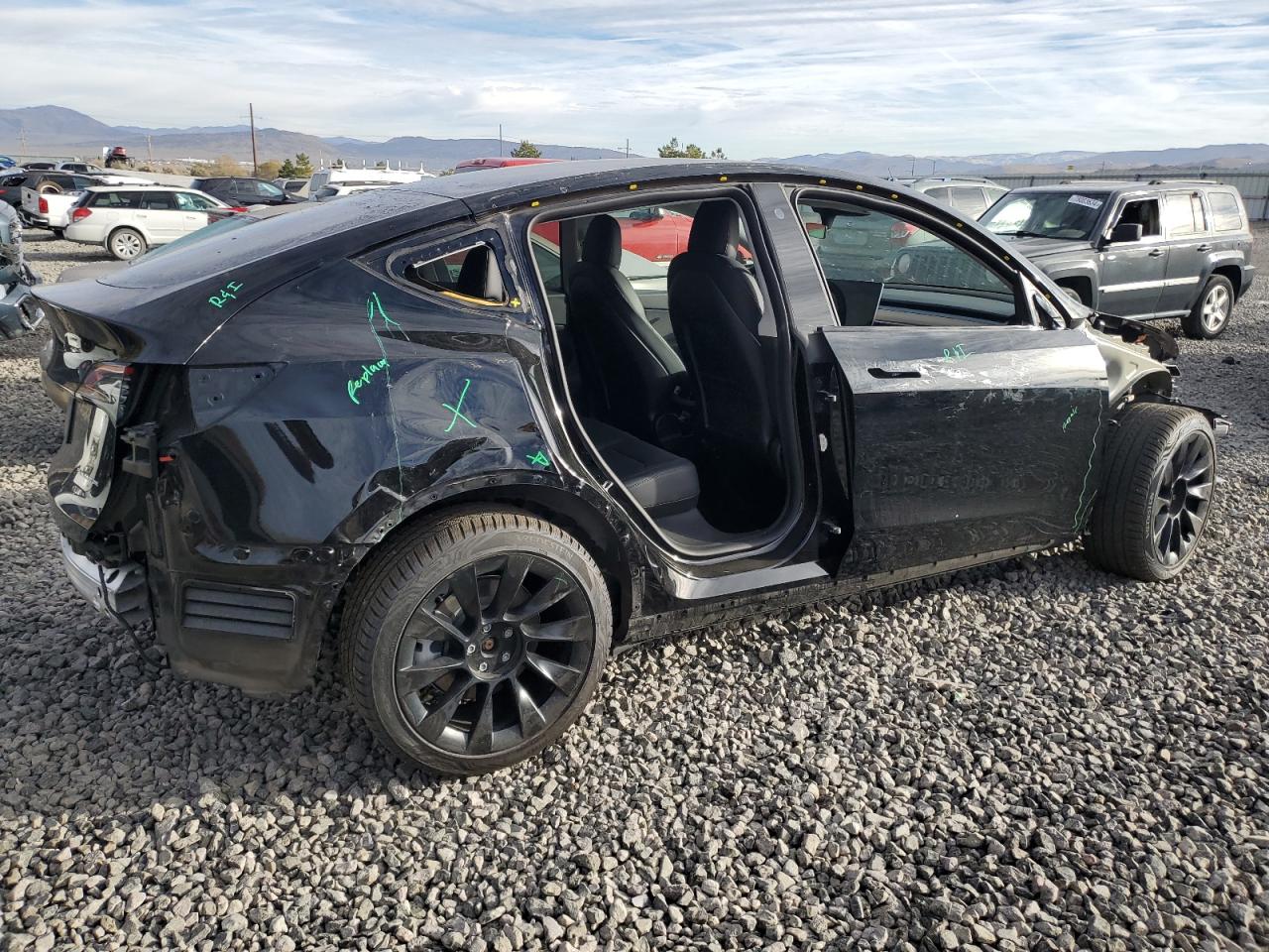 VIN 7SAYGDEE3NF535040 2022 TESLA MODEL Y no.3