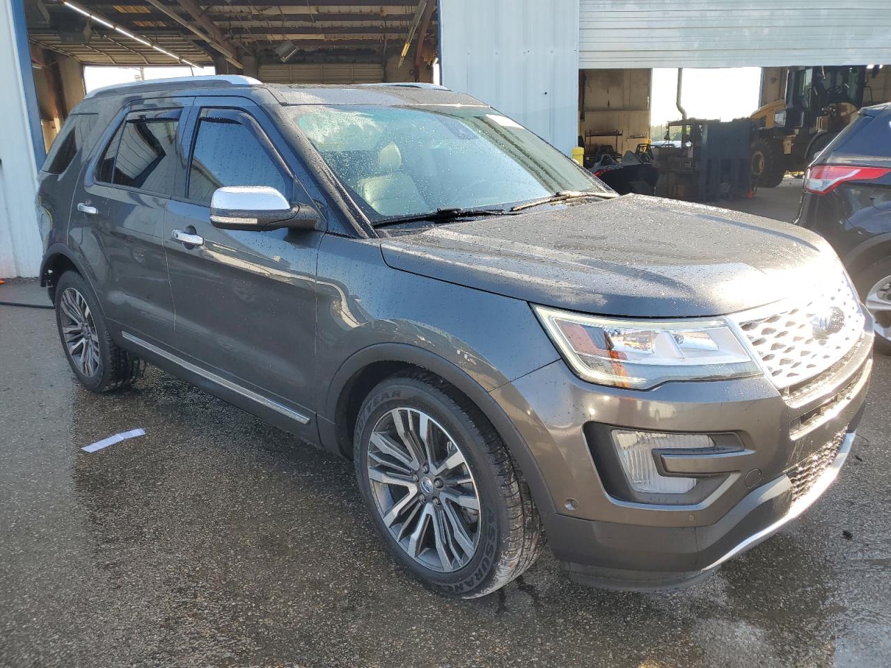 2017 Ford Explorer - Image 4