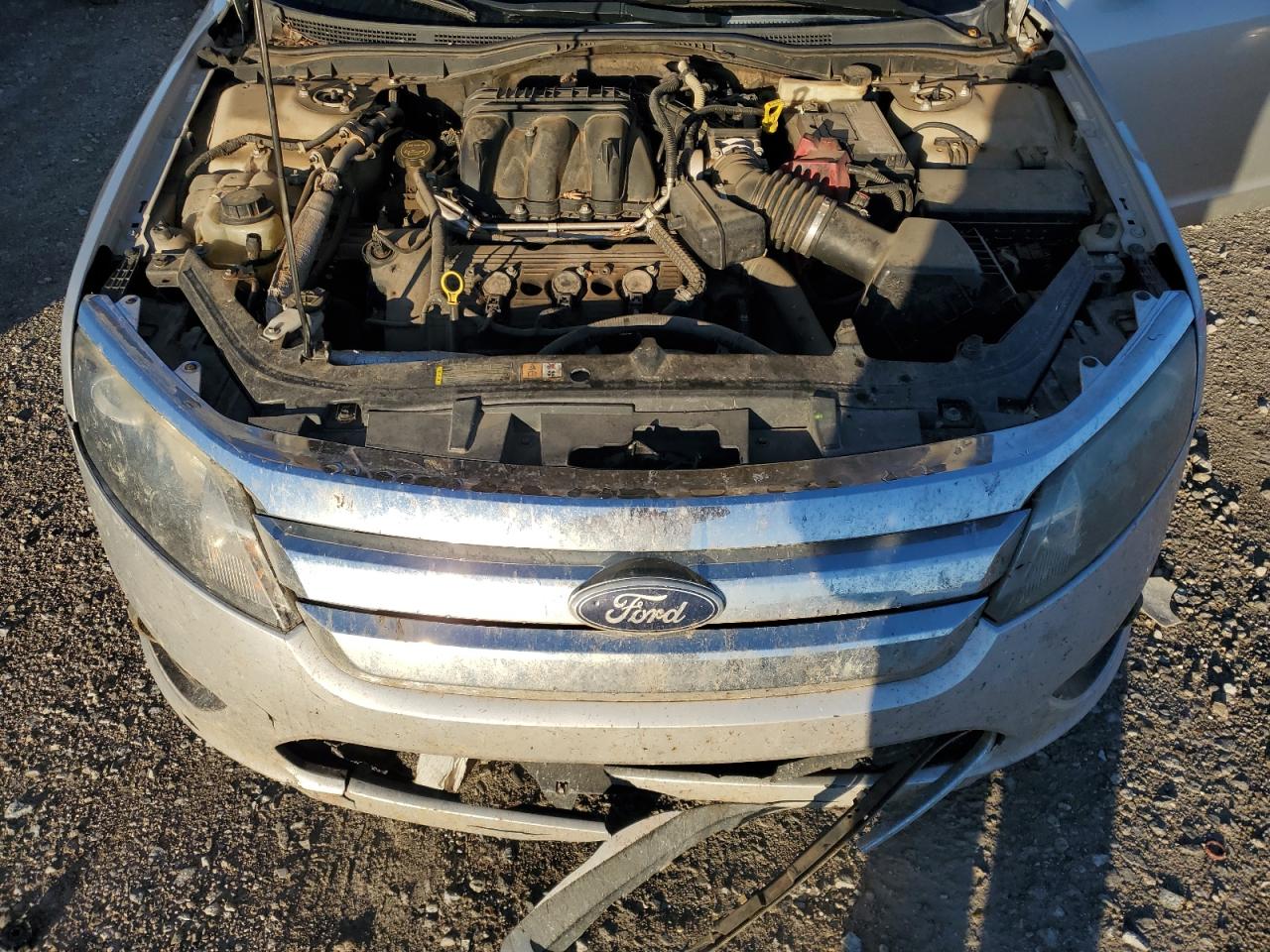 2010 Ford Fusion - Image 12