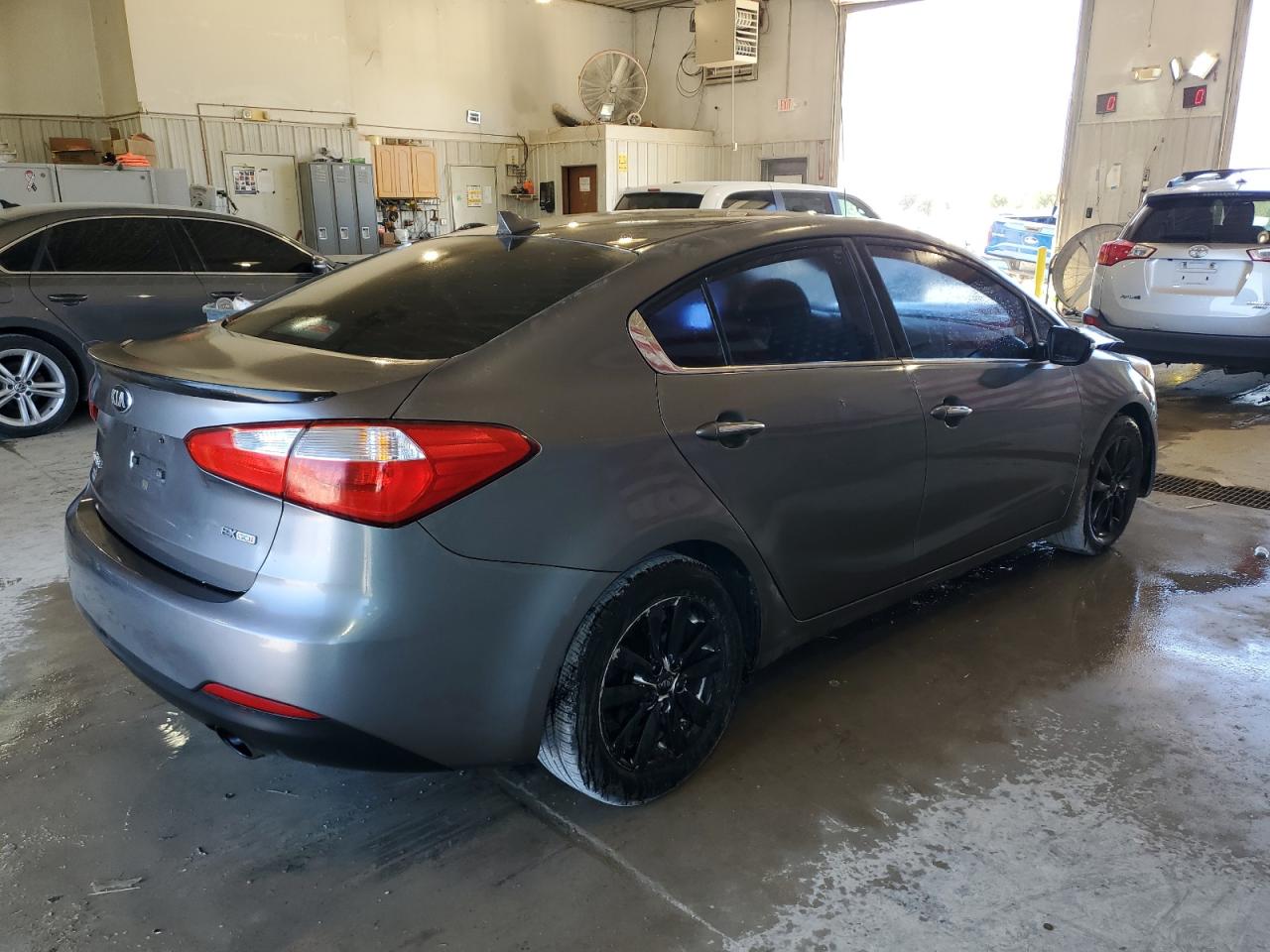 2015 Kia Forte - Image 3