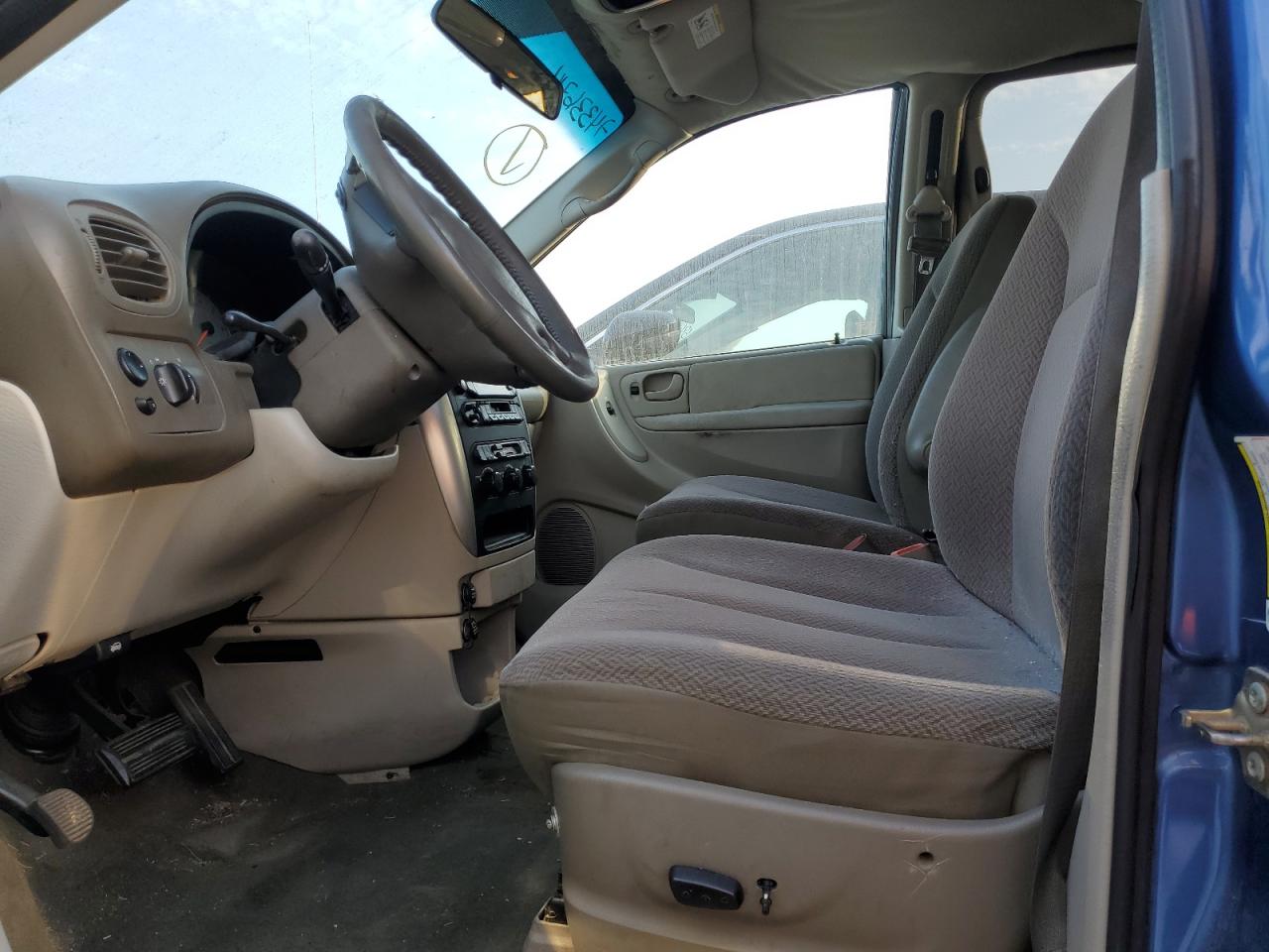 2007 Chrysler Town & Country - Image 7