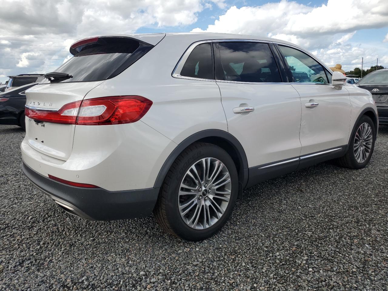 2016 Lincoln MKX - Image 3