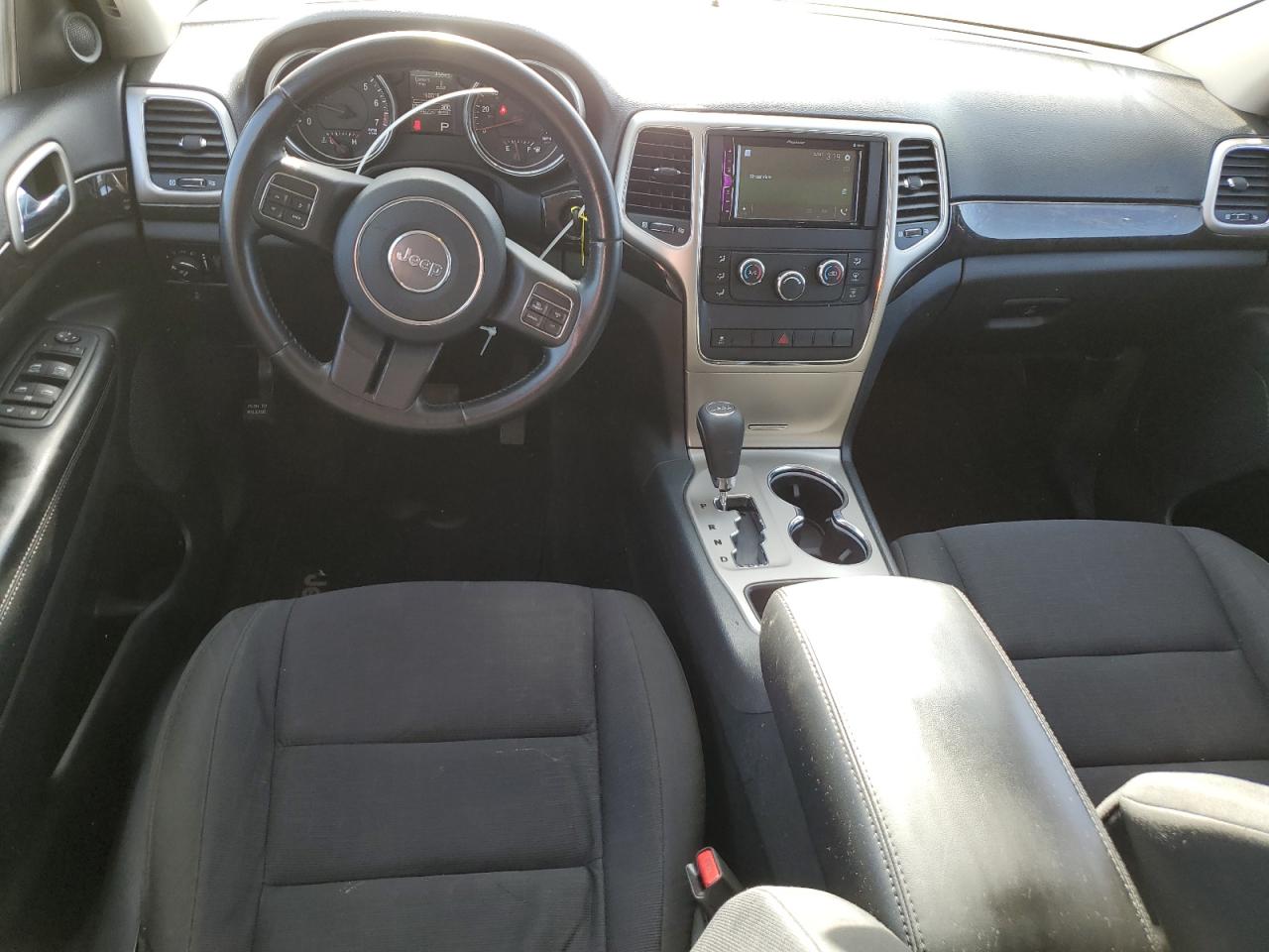 2012 Jeep Grand Cherokee - Image 8