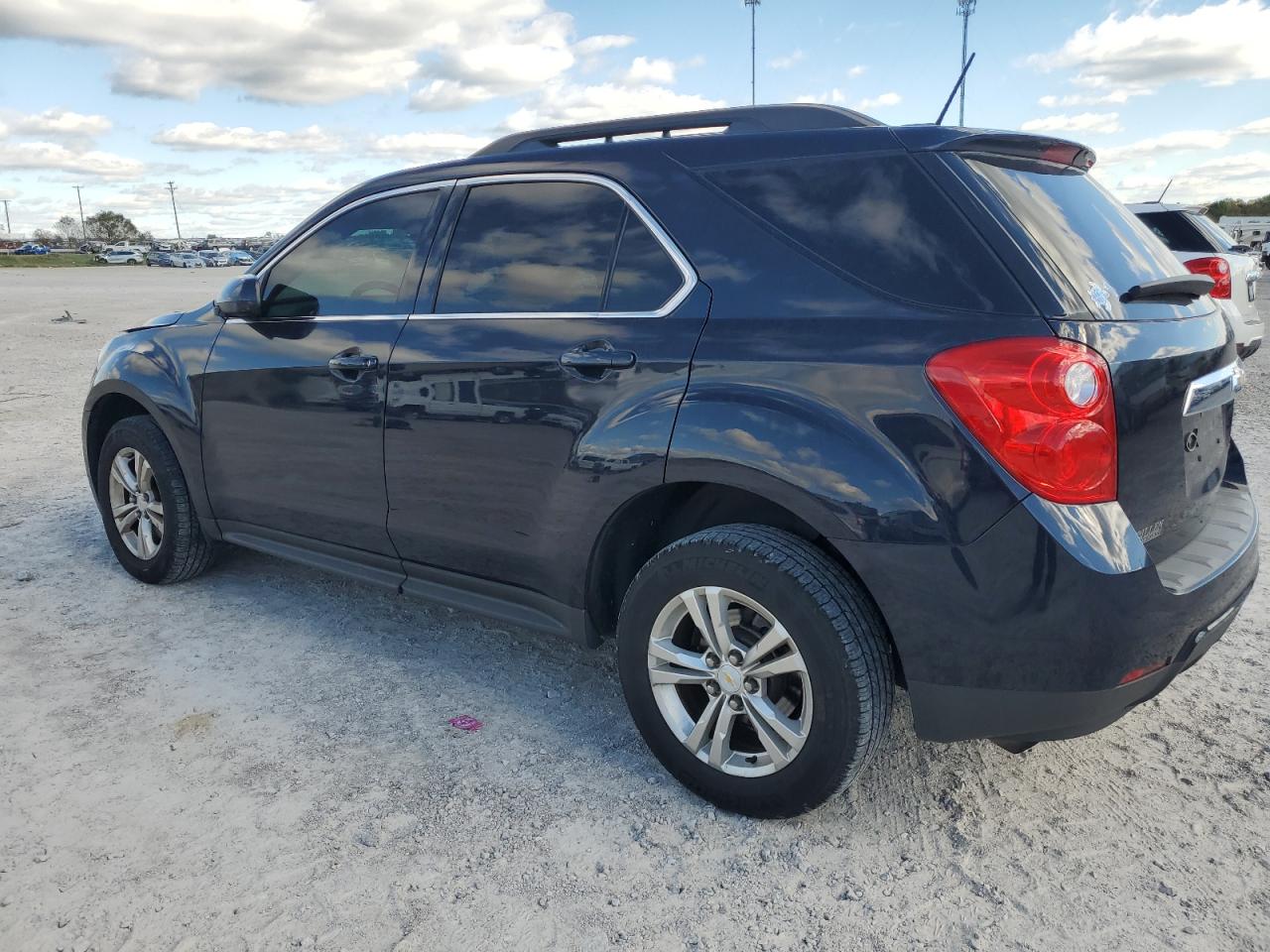 2015 Chevrolet Equinox - Image 2