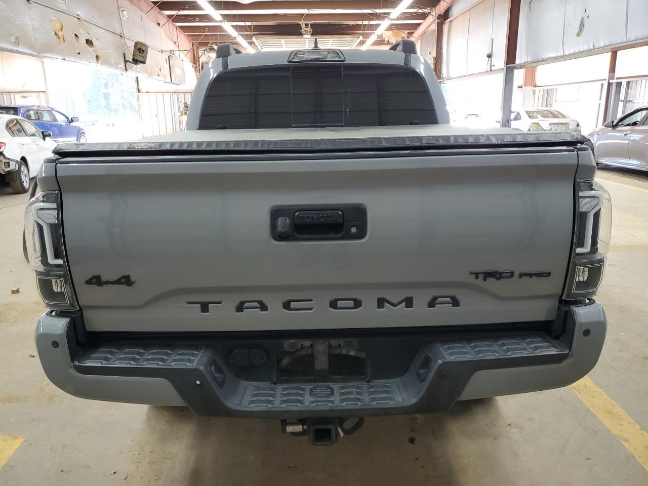 3TMCZ5AN3JM123655 2018 Toyota Tacoma Double Cab